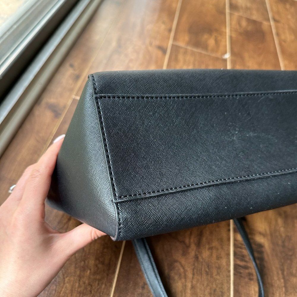 Calvin Klein Bag - Picture 5 of 5